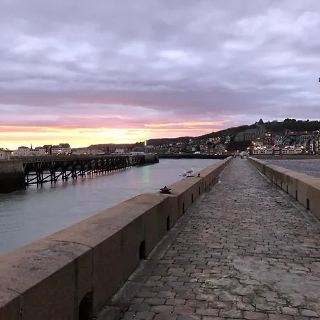 아파트 Coquelicot *