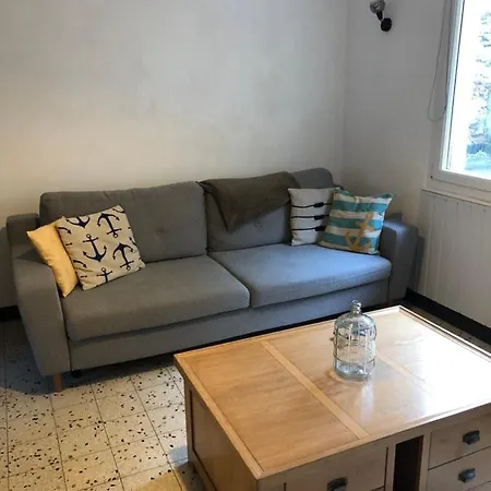 아파트 Coquelicot *